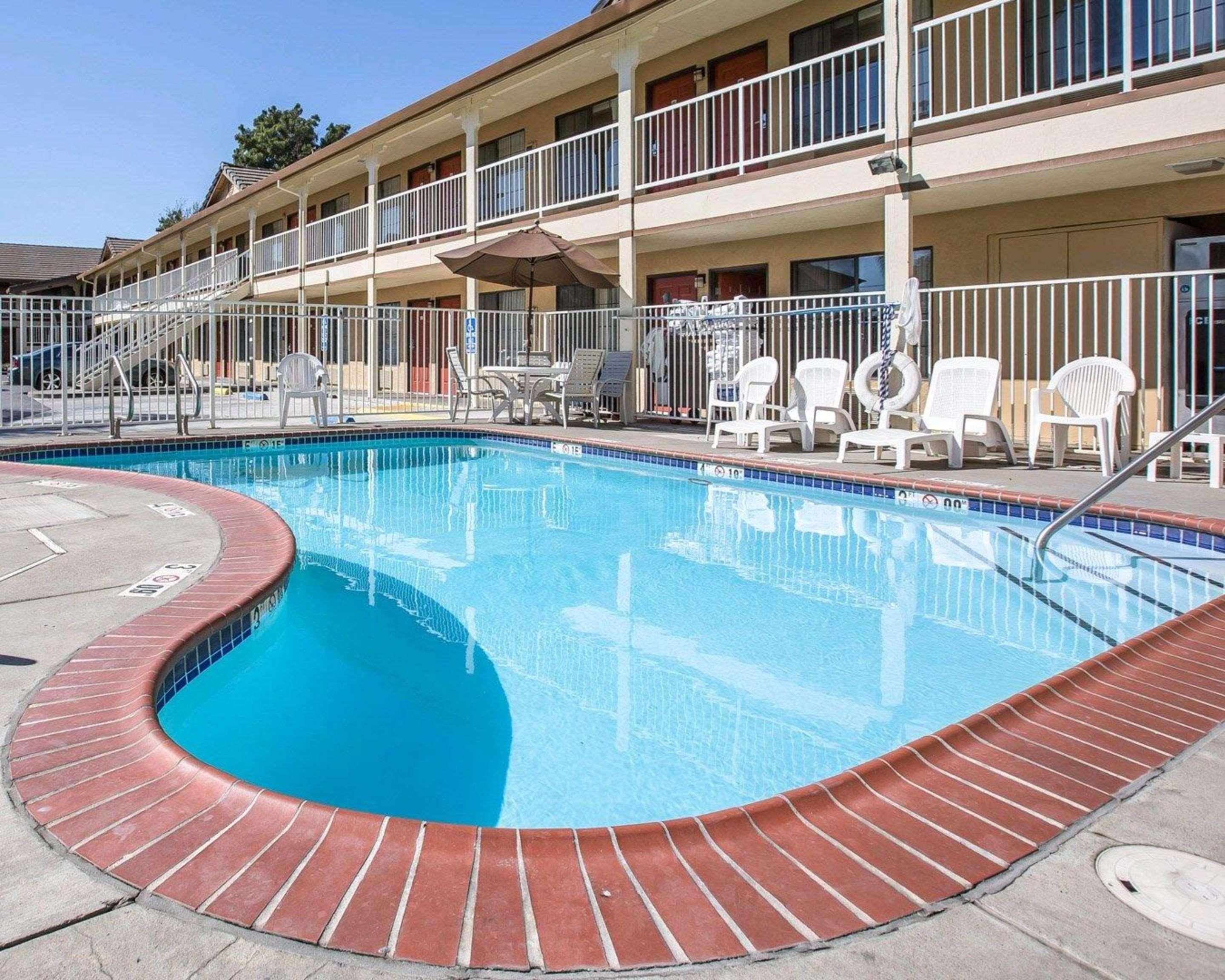 Quality Inn & Suites Woodland - Sacramento Airport Exterior photo