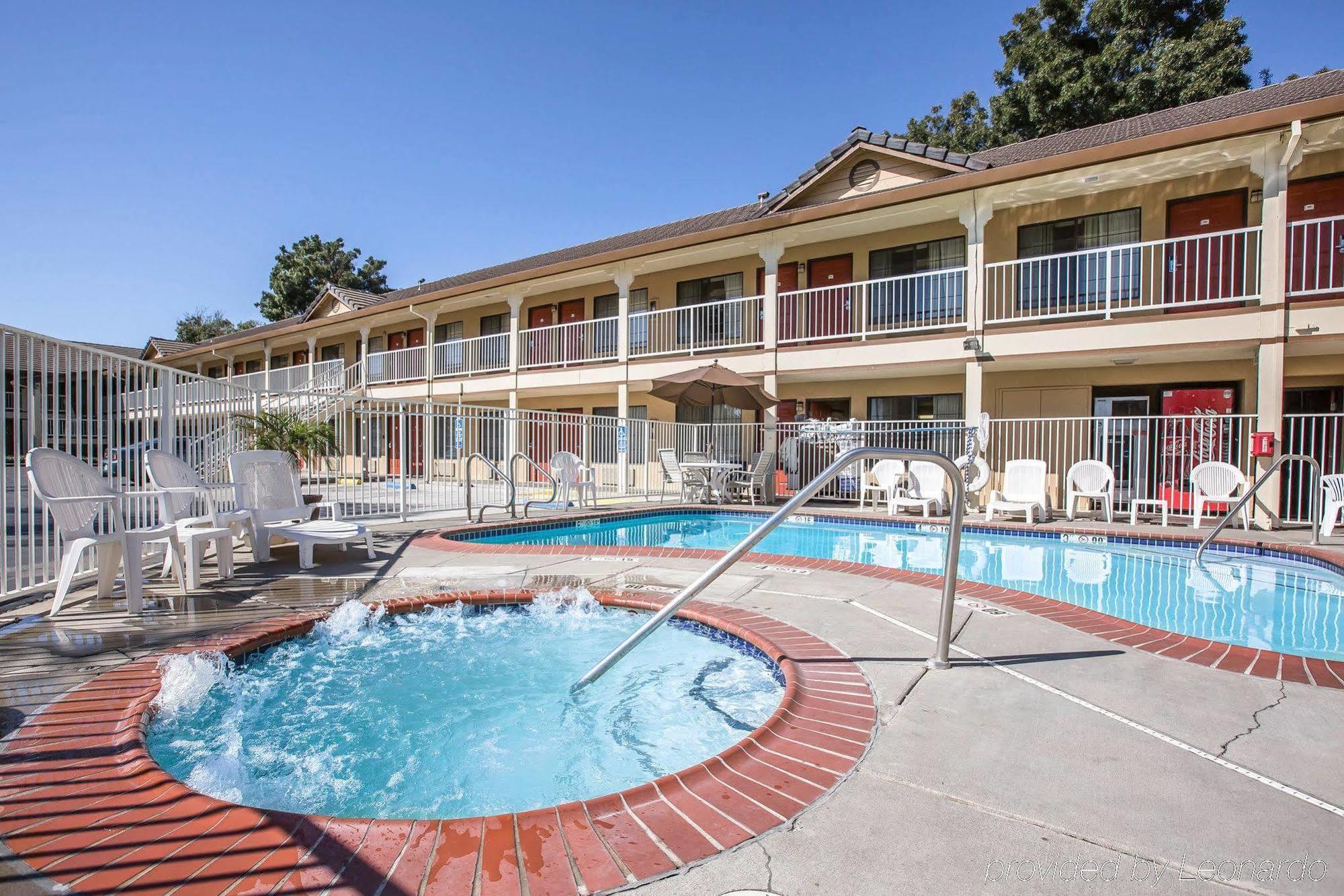 Quality Inn & Suites Woodland - Sacramento Airport Exterior photo